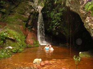 Piscina natural en la selva cerca de San Miguel del Bala