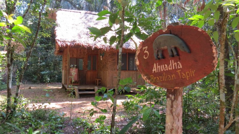 Cabañas del albergue San Miguel del Bala
