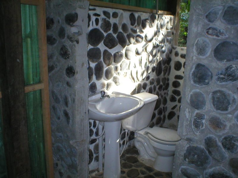 Cabañas del albergue San Miguel del Bala